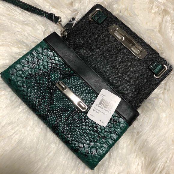 Coach Green Swagger Clutch - Picture 5 of 7